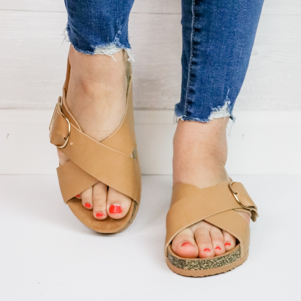 Qupid BUCKLE X-BAND SLIP ON SANDALS TAN